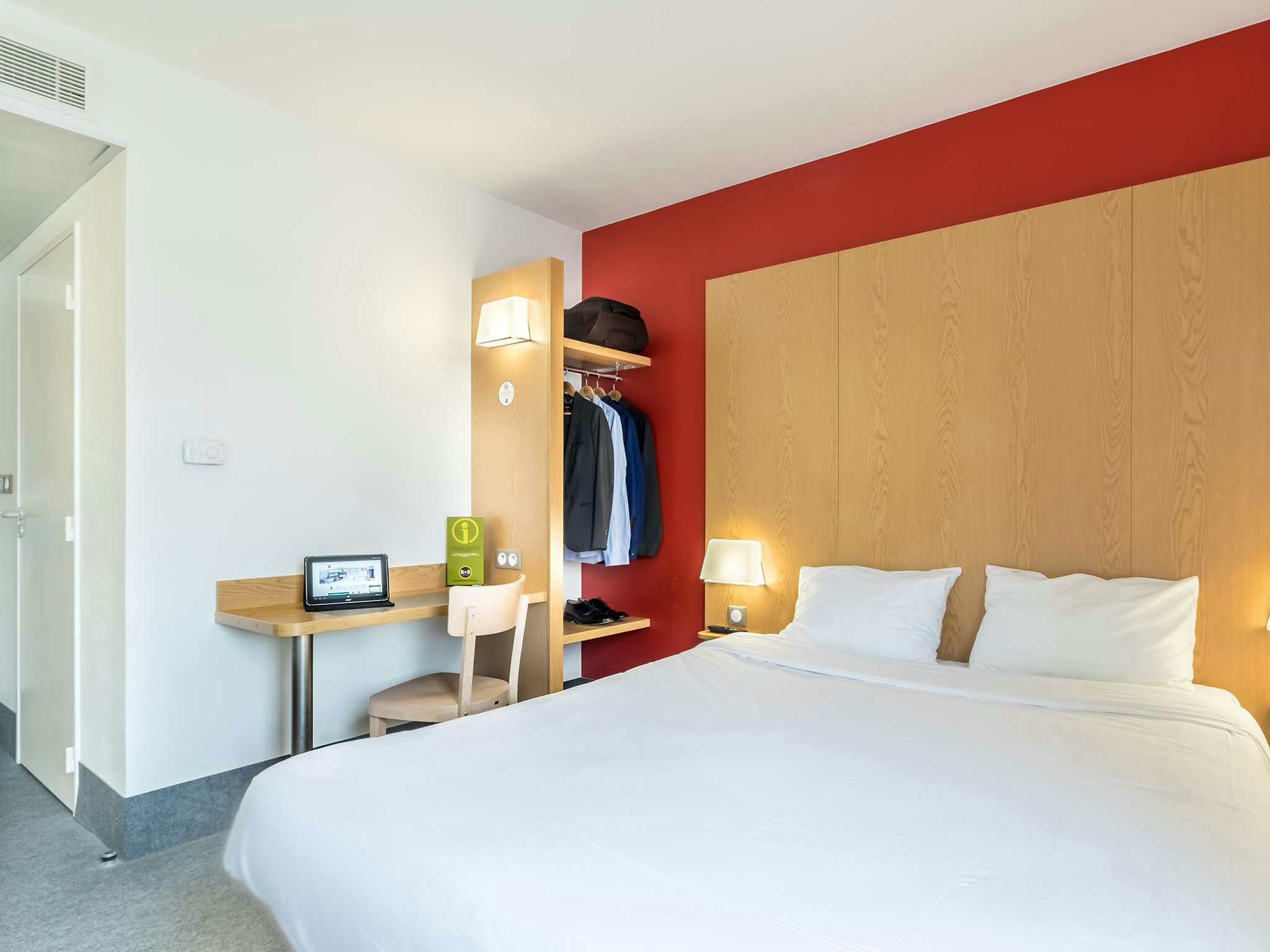 B&B Hotel Cannes La Bocca Plage 8/20