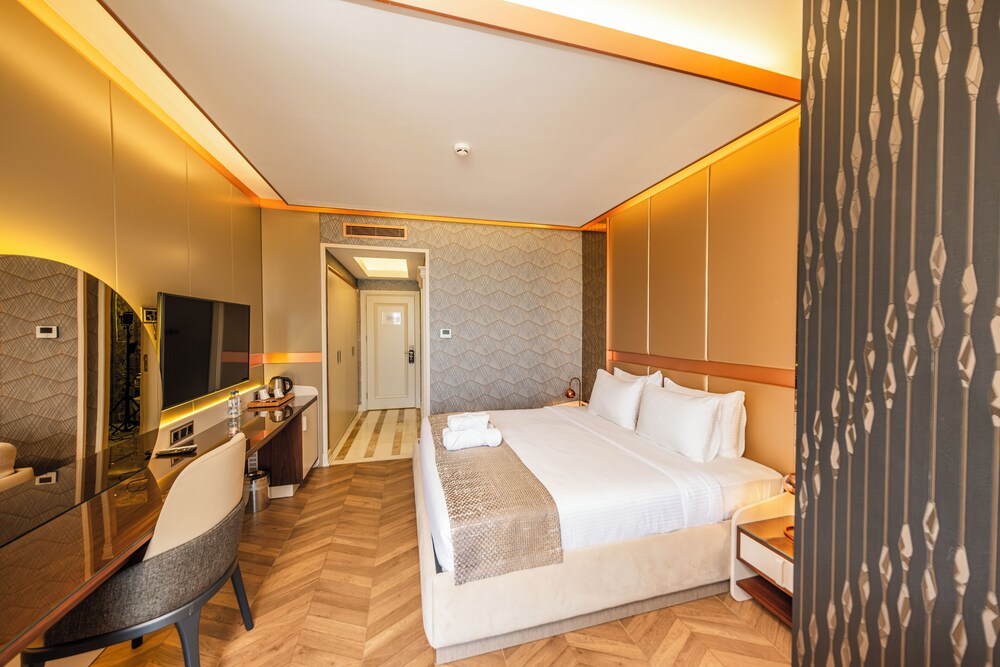 MQ Hotel Suites 20/60