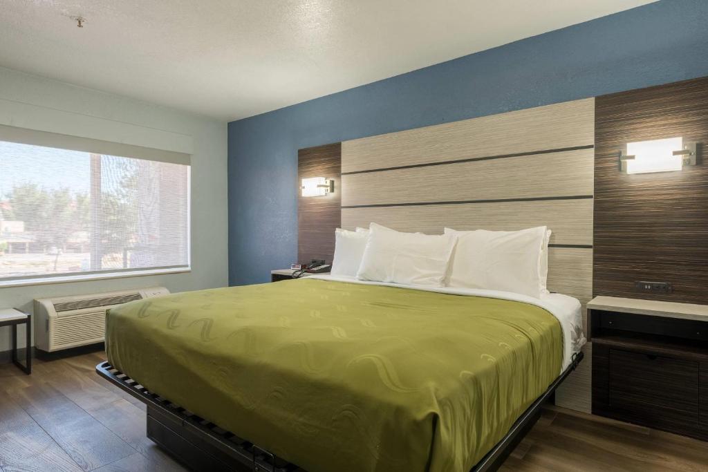 Upgrade, Suite, King Bed