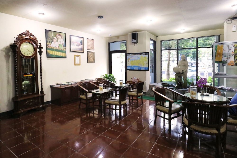 Hotel Wisata by ZUZU 41/50