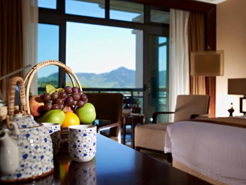 NEW CENTURY RESORT SIMING LAKE YUYAO 22/29
