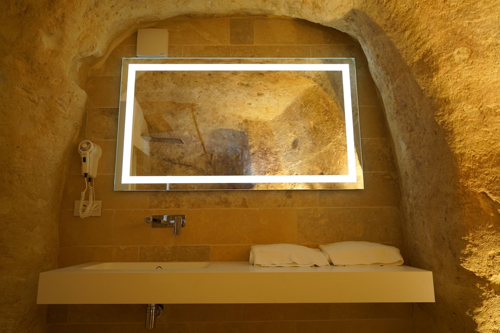 Cinque Elementi Sassi Matera 50/50