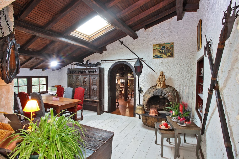 HOTEL LA CHAUMIERE 40/56