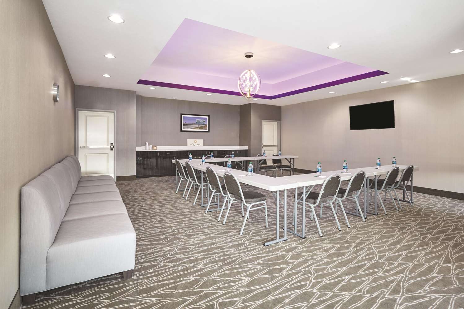 La Quinta Inn And Suites By Wyndham Springfield IL 50/63