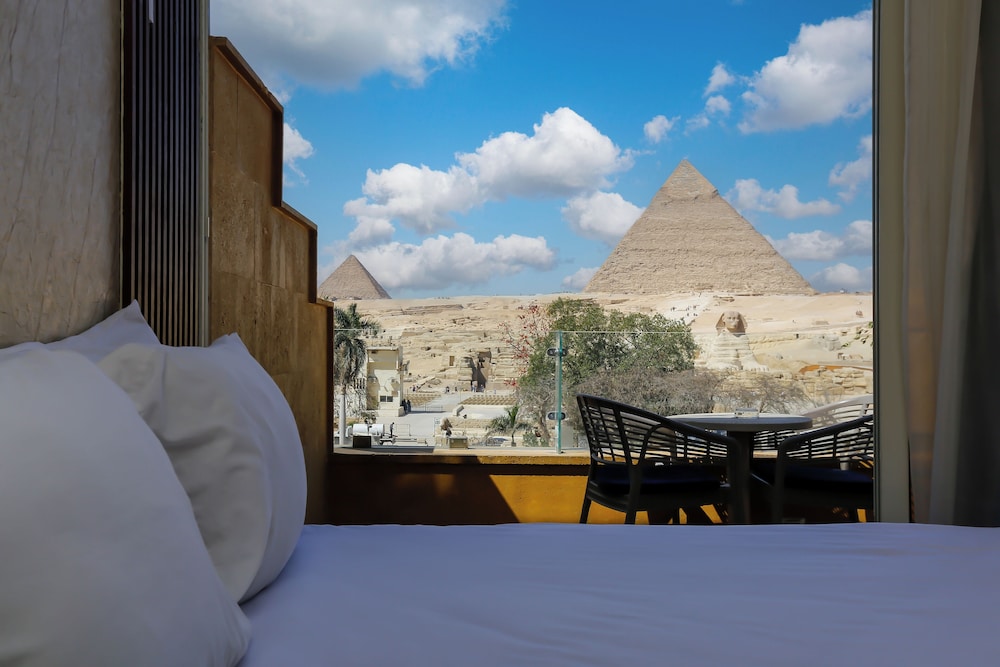غرفة ملكية بسريرين منفصلين بجاكوزي، Giza Pyramids View Inn 5/8