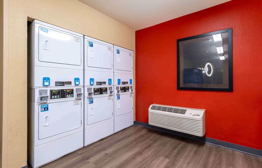 Extended Stay America Bloomington - Normal 11/48