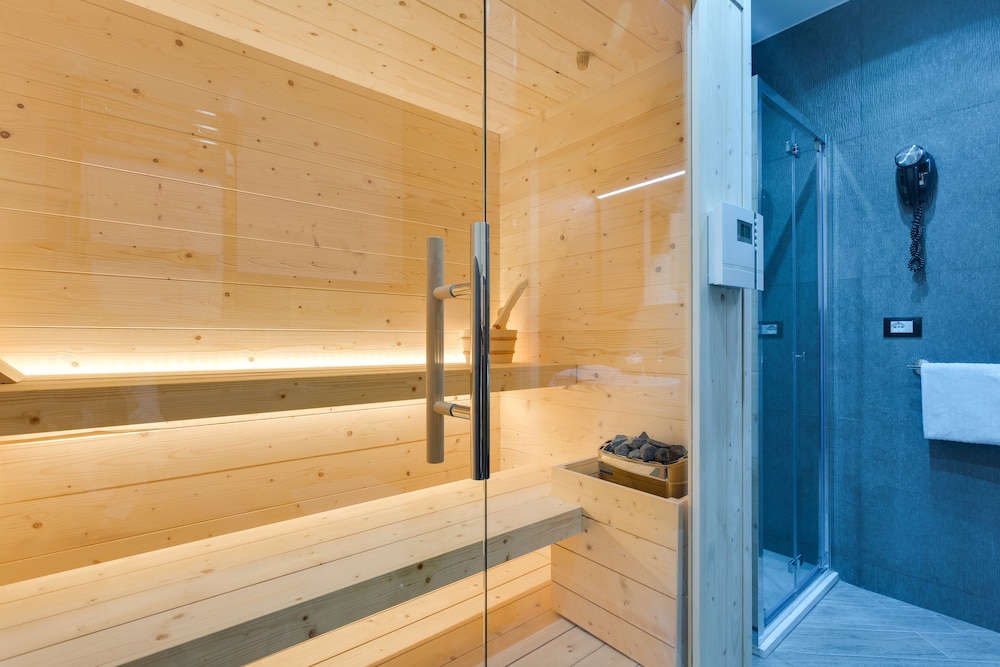 Excellence Suite 26/70