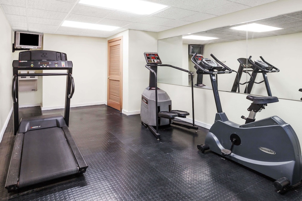 SureStay by Best Western Irving Grapevine DFW North 14/21