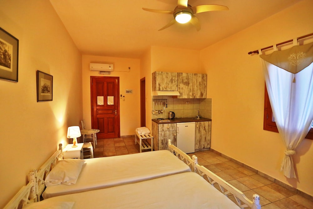 Ventoura Studios & Apartments 23/41