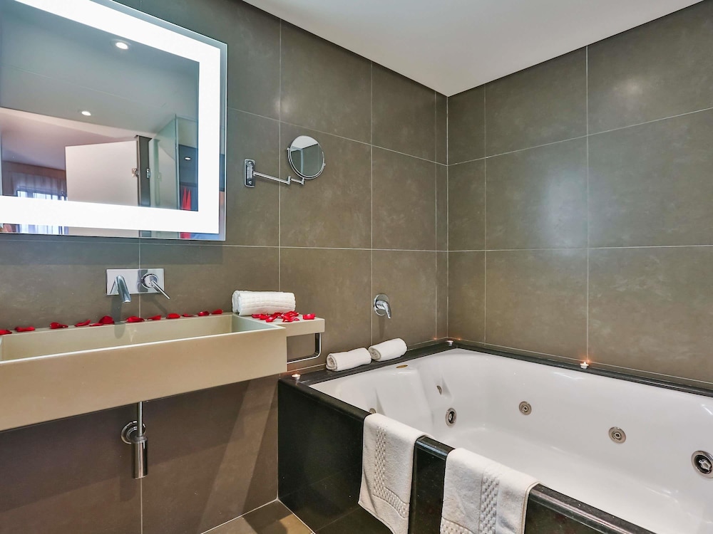 جناح سوبيريور بسرير كينج، Novotel Sorocaba 6/8