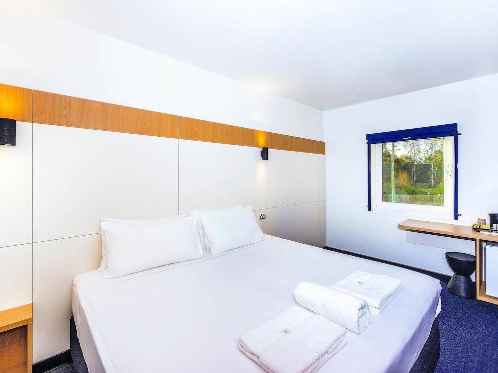 ibis budget Casula Liverpool 24/66