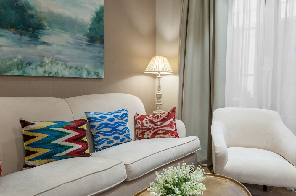 Suites Murillo Segovias 57/82