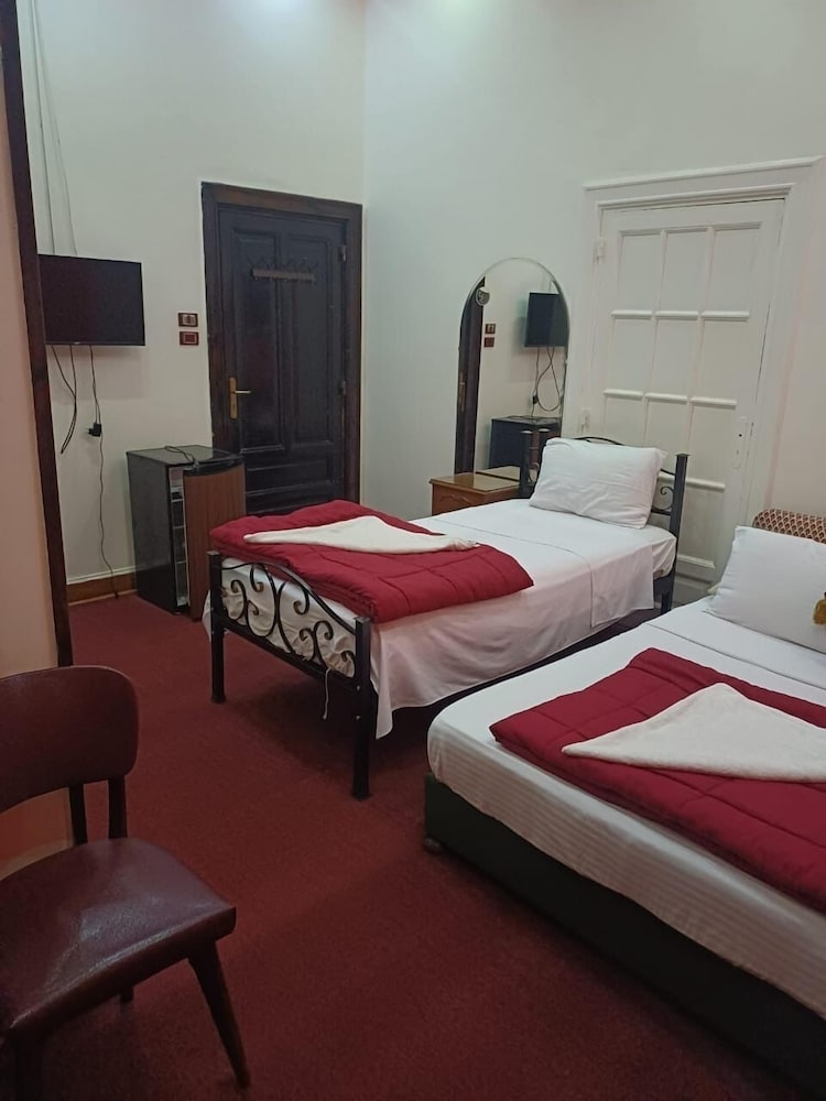 DELUXE, DOUBLE BED