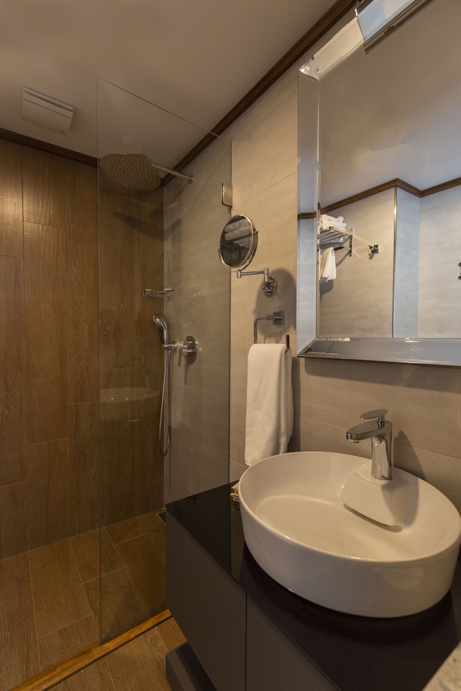 Cabir Deluxe Hotel Sapanca 68/71