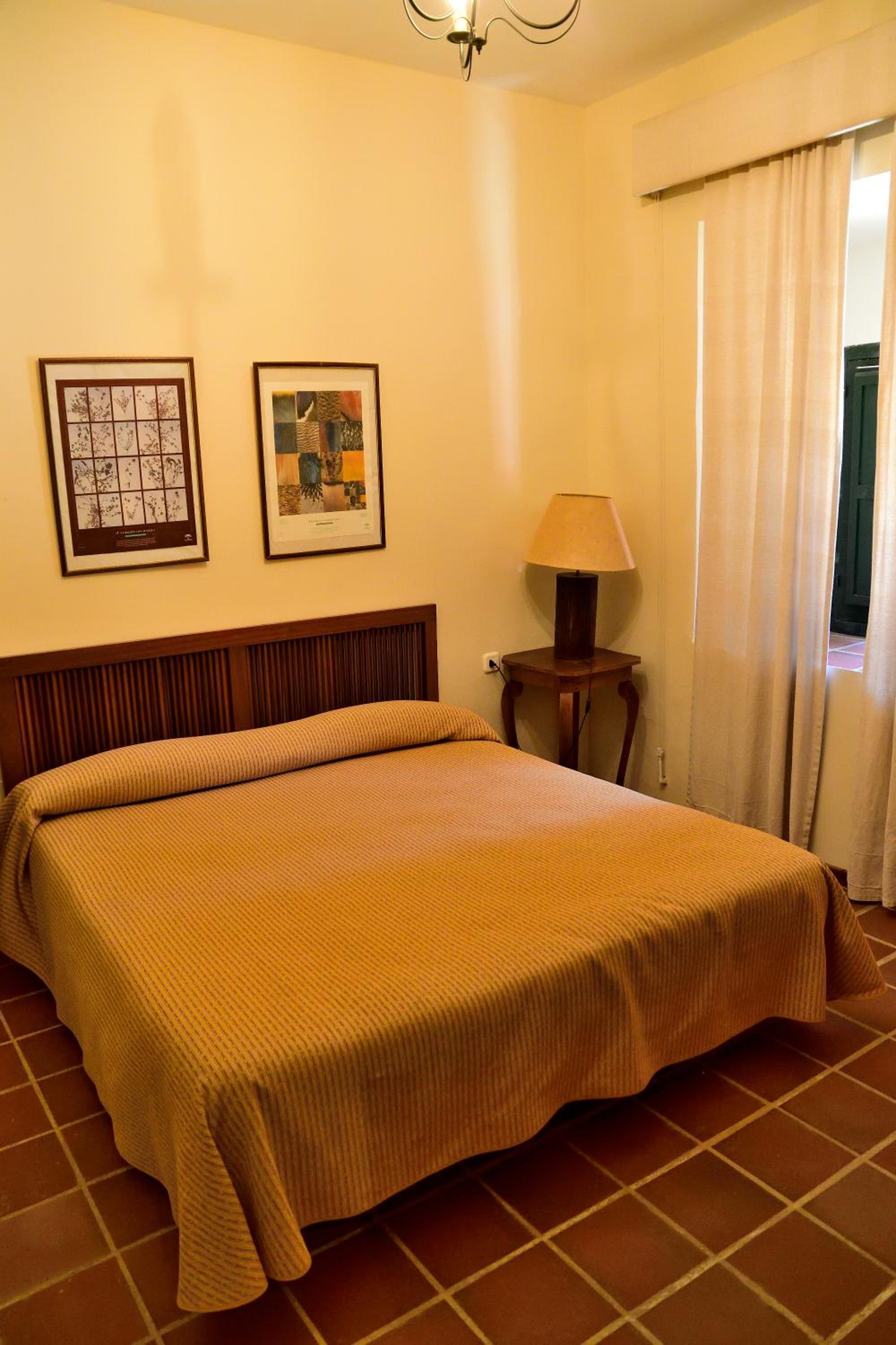 3 Bedrooms, Town House