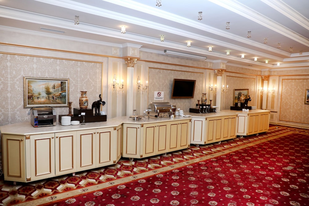 Modern Hotel Baku 12/55