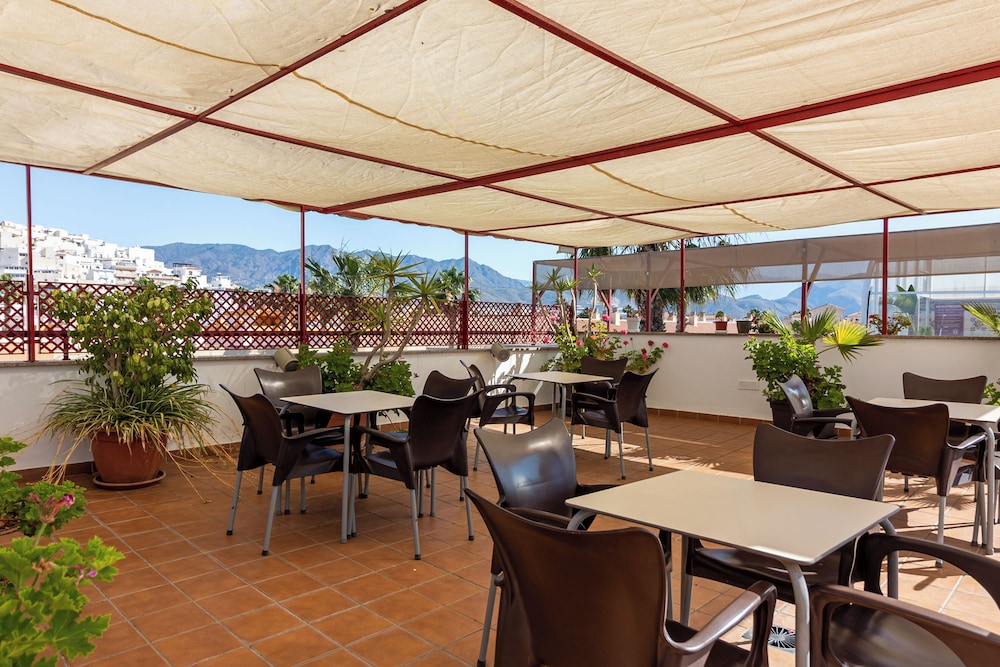 Hotel Avenida Tropical By Bossh 42/50