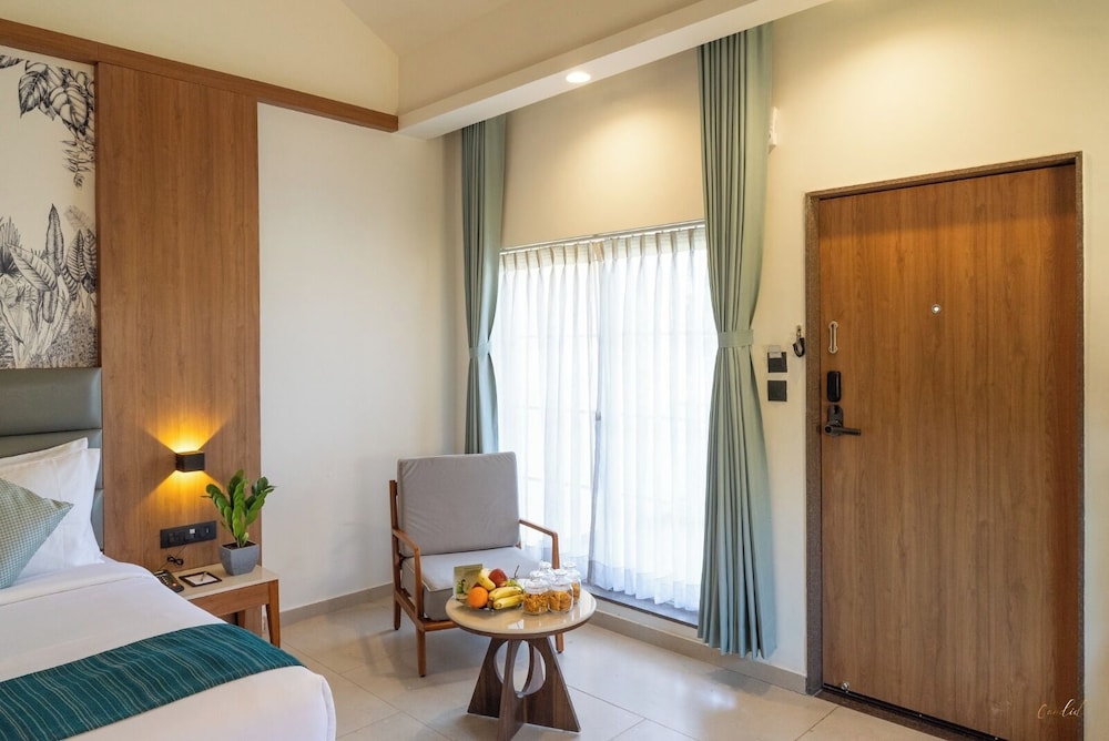 The Fern Wisteria Resort Dhari 31/53