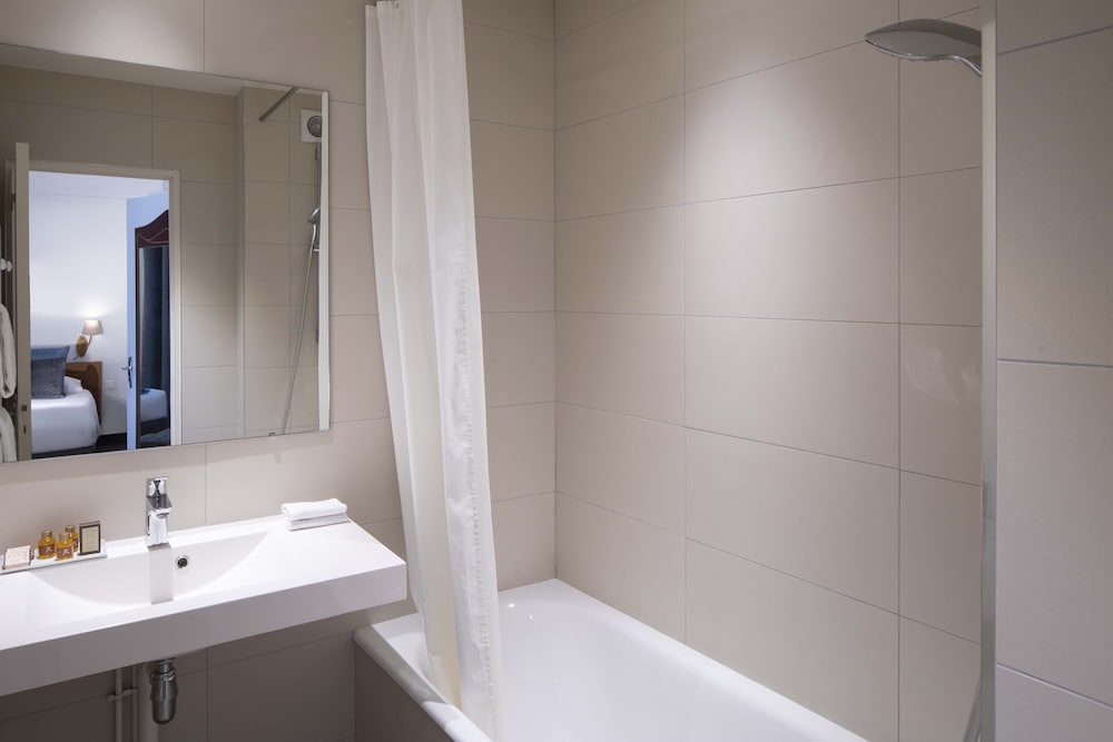 Grand Hotel Des Balcons 40/40