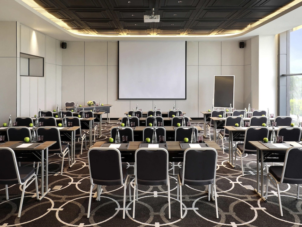 Movenpick Surabaya City 58/68