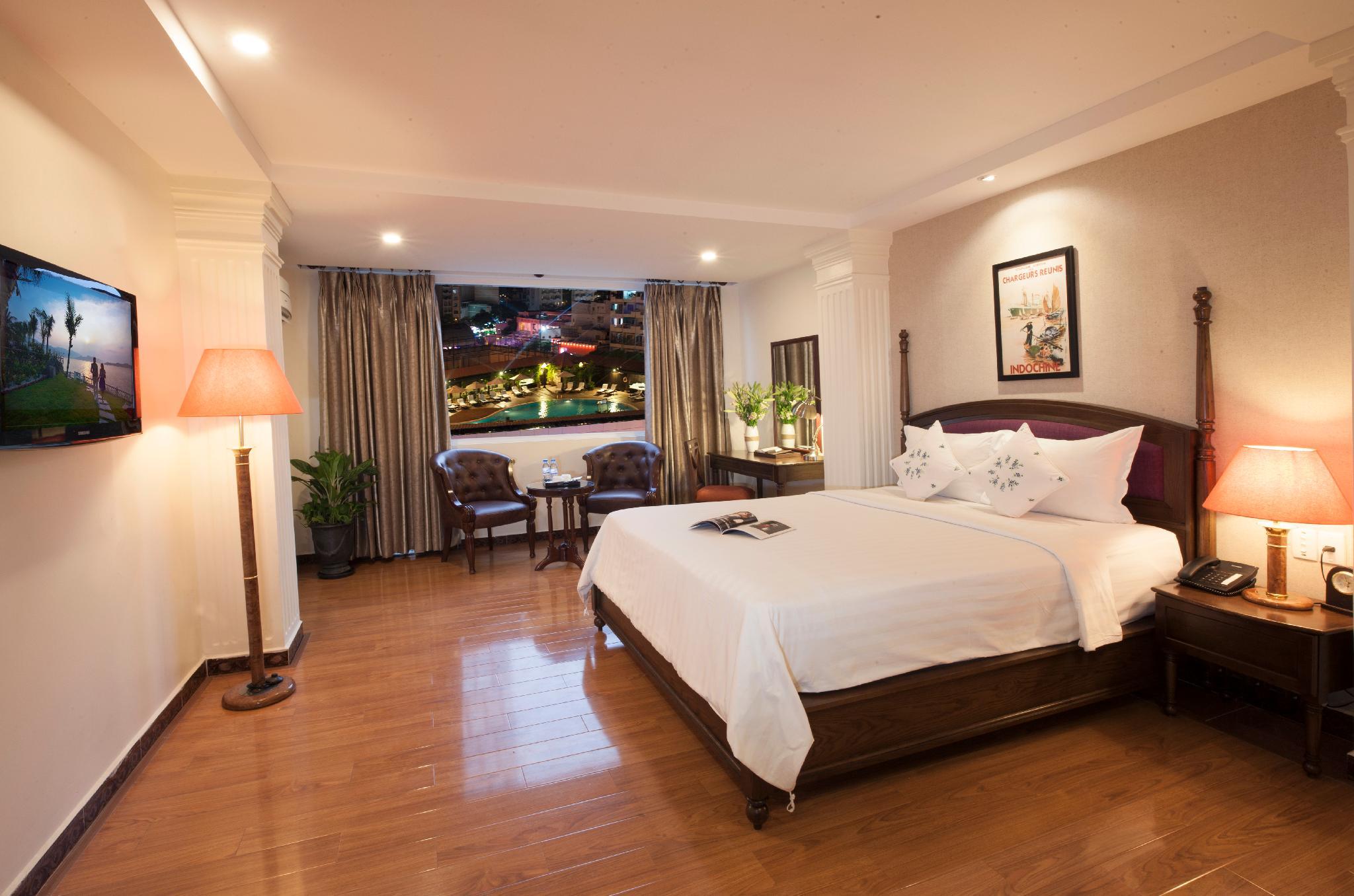 Executive, King Bed, Urban View