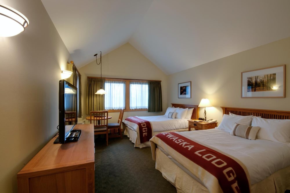 Minnewaska Lodge 6/27