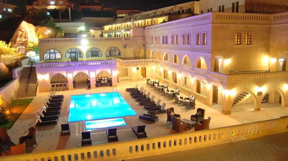 Dilek Kaya Hotel Special Class 3/71