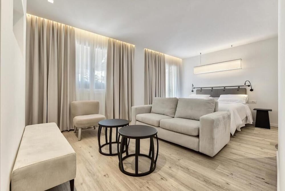 Bitzaro Hotel 34/50