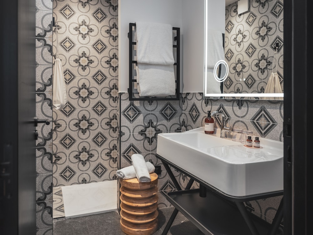 Maisons du Monde Hotel & Suites - Marseille Vieux Port 8/46