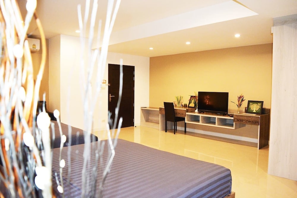 Serena Sathorn Suites 27/44