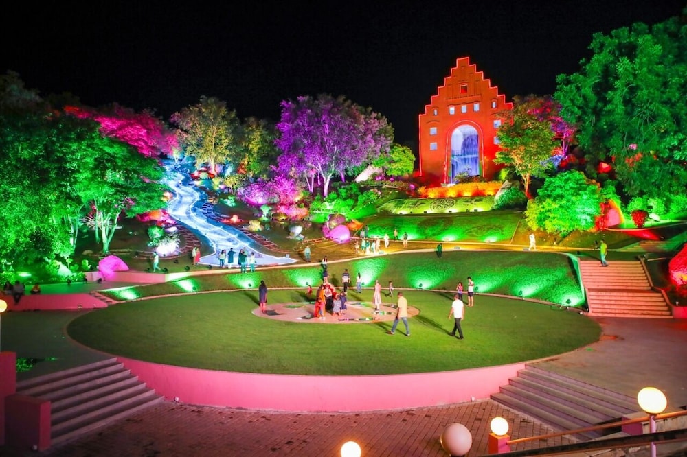 Tara Comfort Hotel Ramoji Film City 31/33
