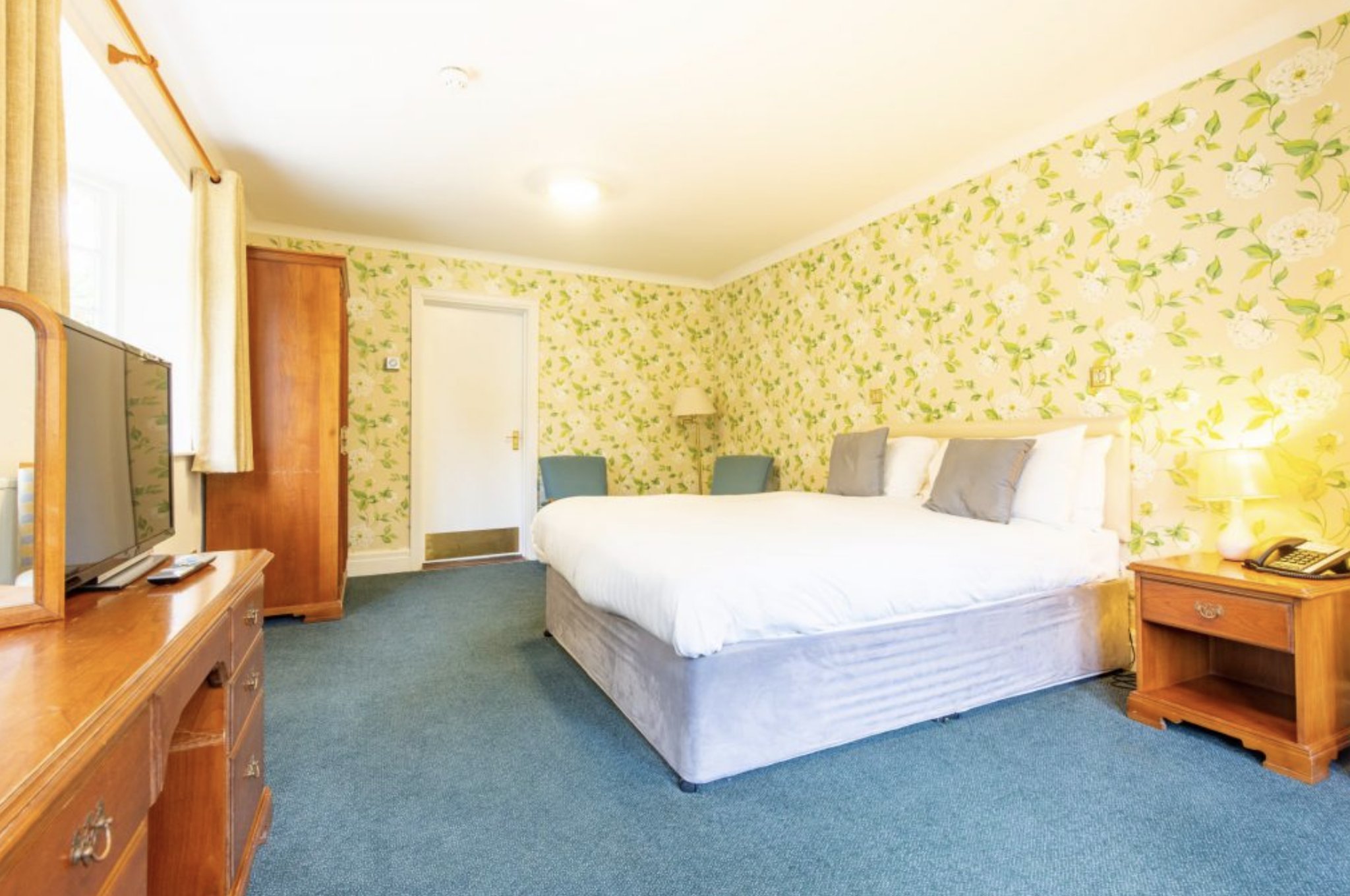 Woodlands Manor 27/100