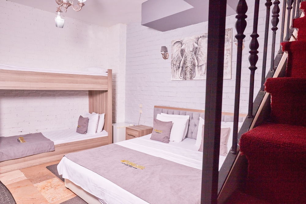 TAKSIM UNIQUE SUITES 14/73