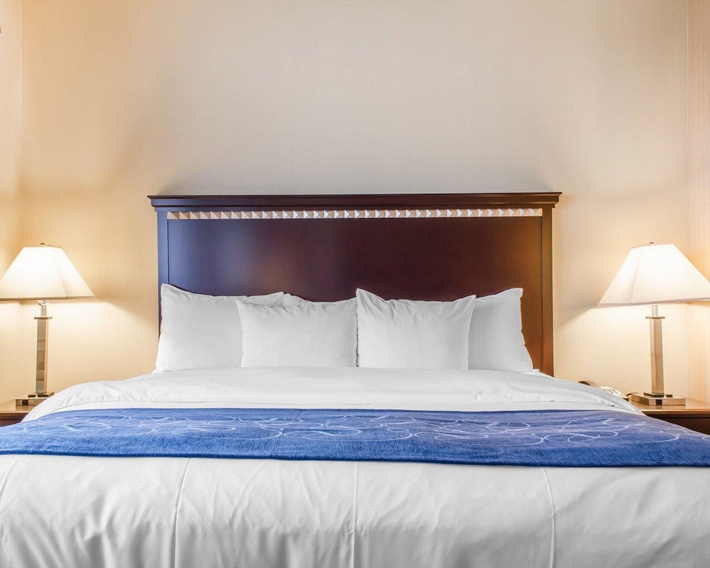 Comfort Suites Bloomsburg, PA 13/44