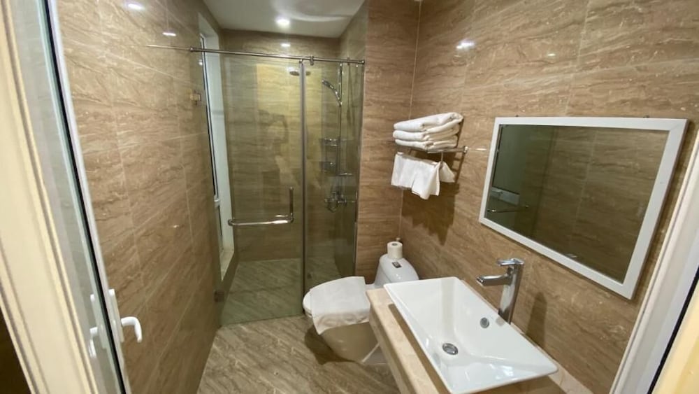 Milton Boutique Hotel 51/53