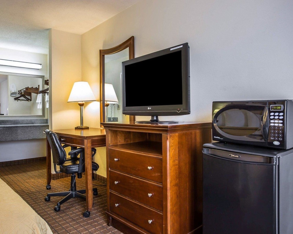 Quality Inn Fort Jackson 32/40