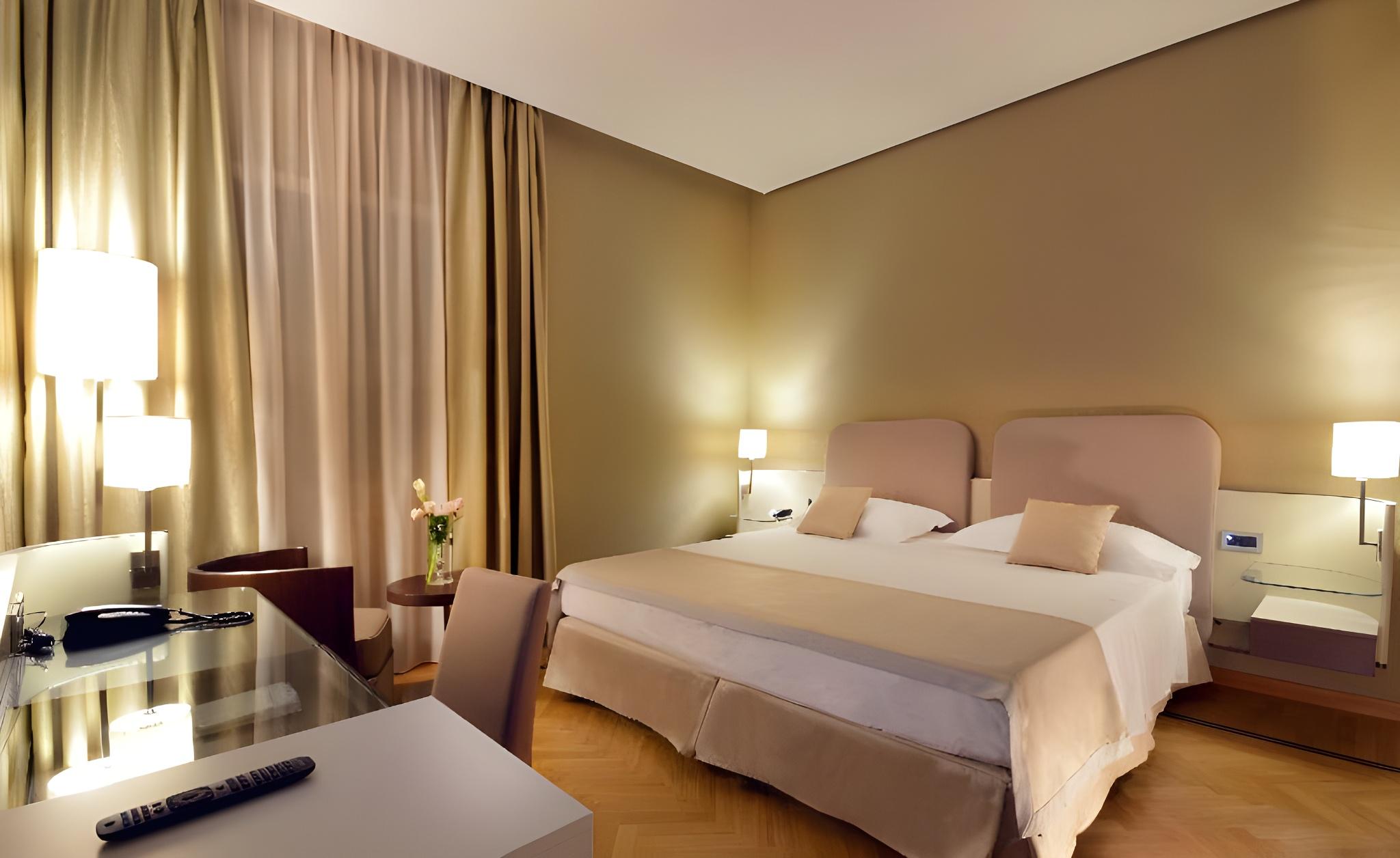 Urban, Double or Twin Bed