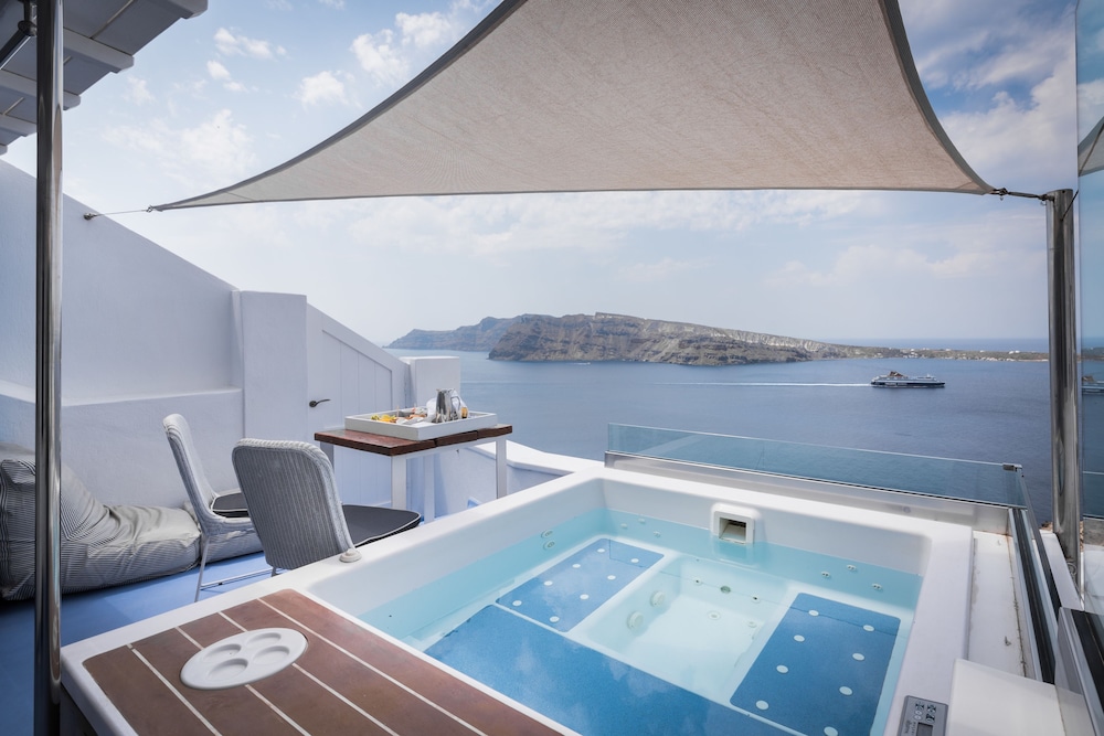 Hyperion Oia Suites 18/45