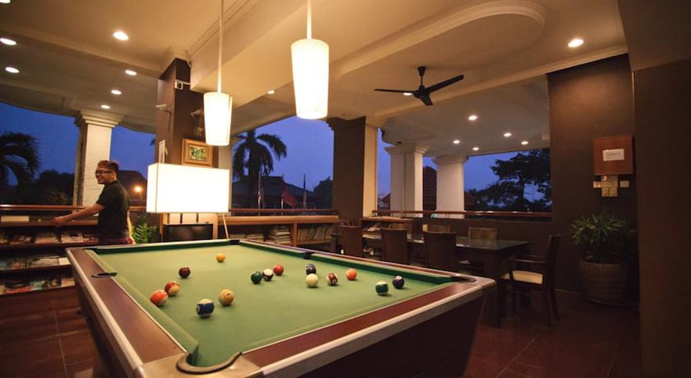 Century Bay Private Residences 61/68
