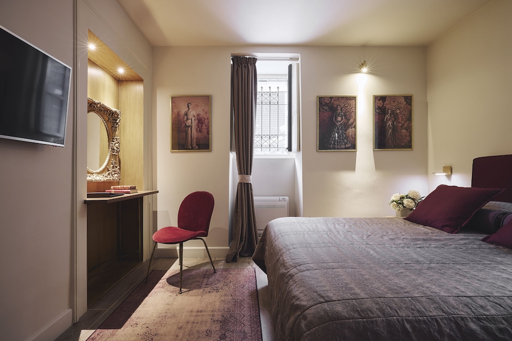 Bohemian Suites Athens 14/45
