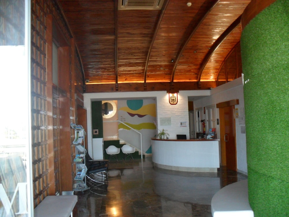 Hotel Lo Monte 2/16