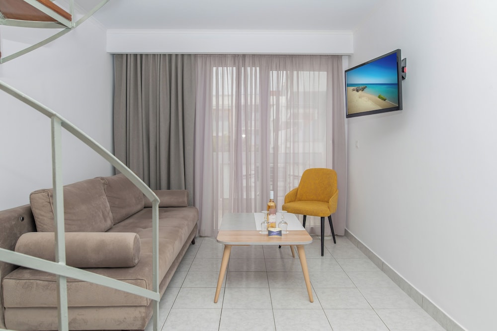 Kosta Palace City Hotel 141/157