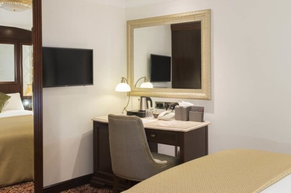 George Street Hotel 41/49