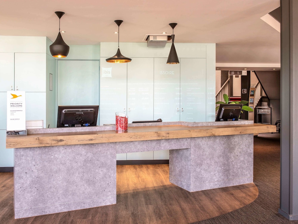 Ibis Issoire 7/57