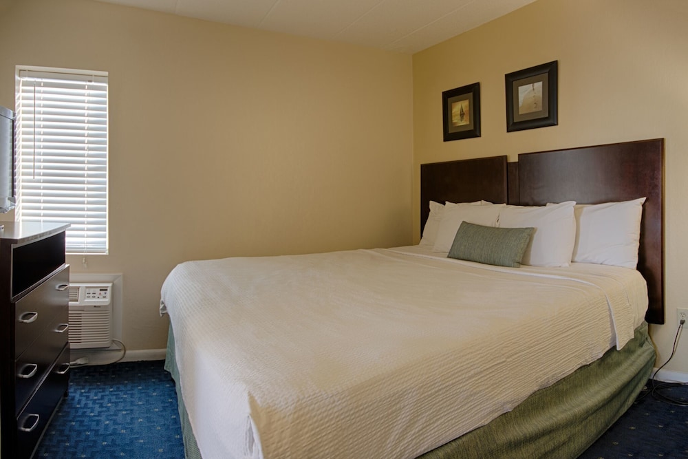 Atlantic OceanFront Inn 15/58