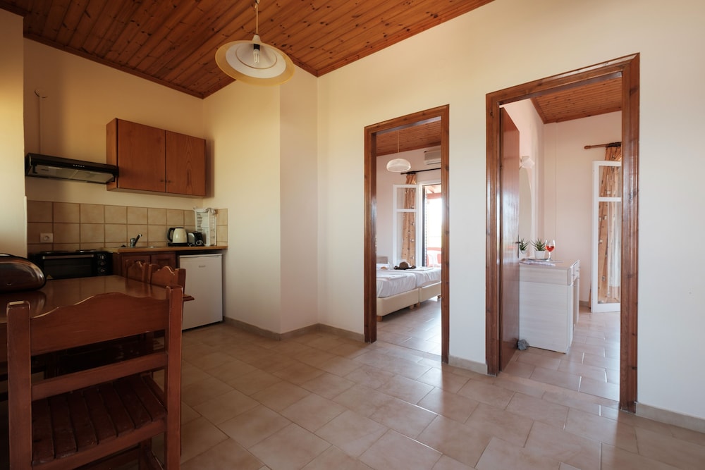 Canal D Amour Apartments 28/47