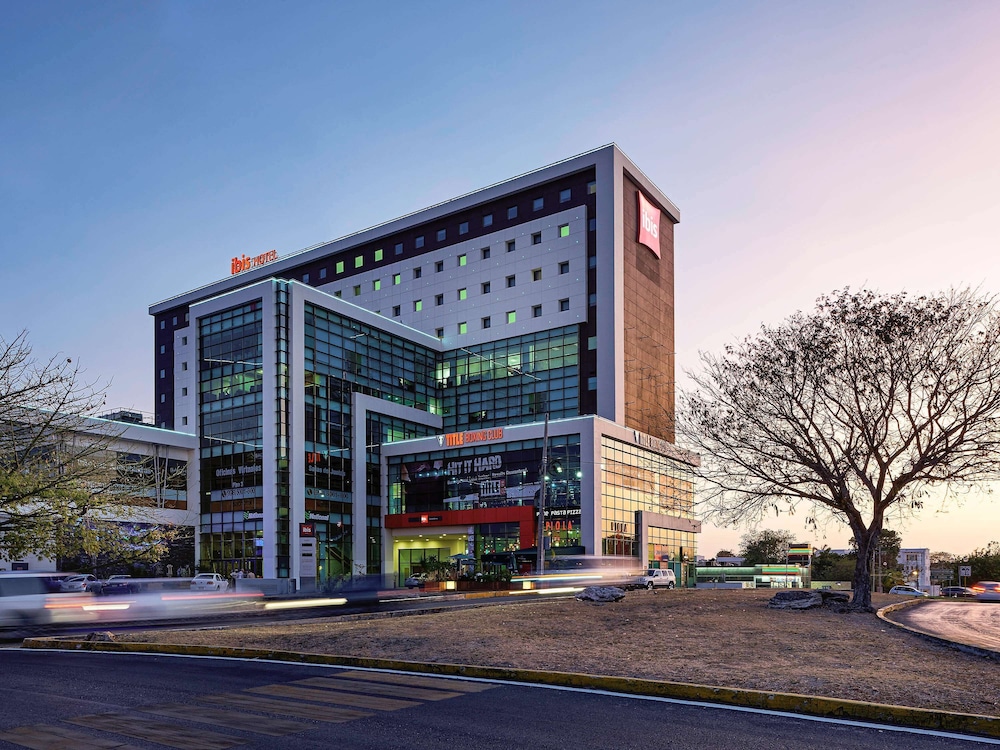 Ibis Cancun Centro 3/44