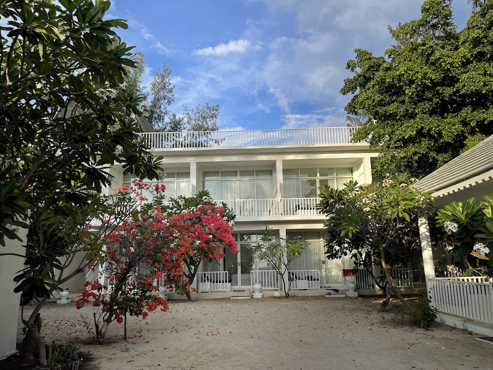 SERI RESORT GILI MENO 62/70
