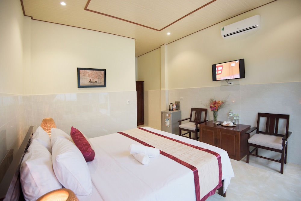 BUNGALOW, DOUBLE BED