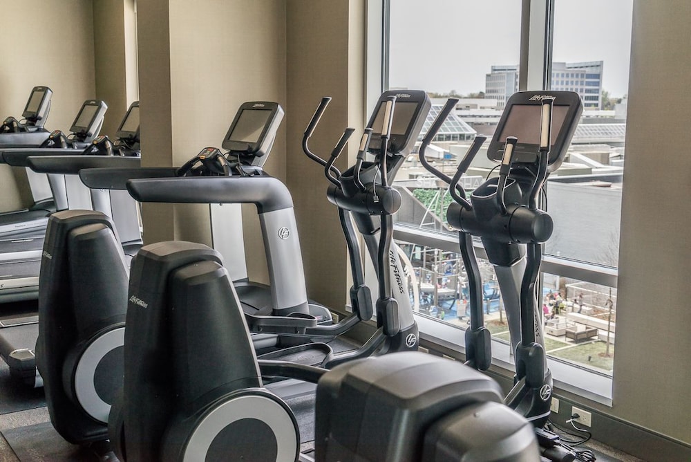Hyatt Regency Tysons Corner Center 25/50